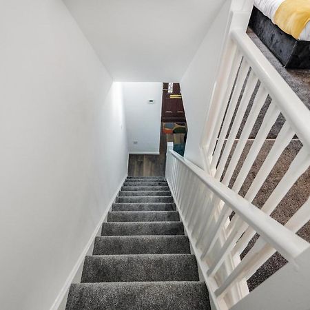 Lovely House In Dagenham / Barking With Free Parking, Wifi & Garden Εξωτερικό φωτογραφία
