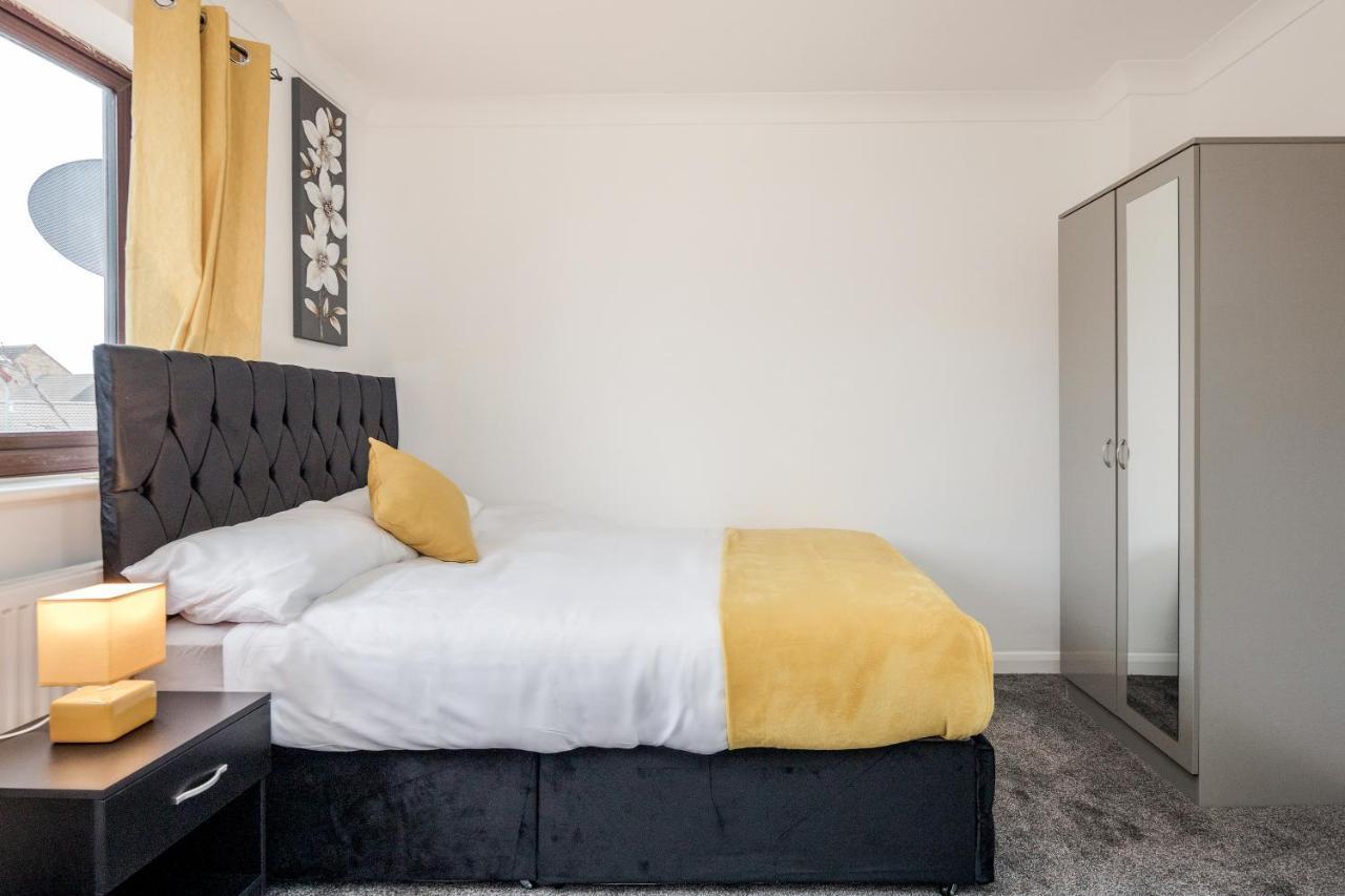 Lovely House In Dagenham / Barking With Free Parking, Wifi & Garden Εξωτερικό φωτογραφία