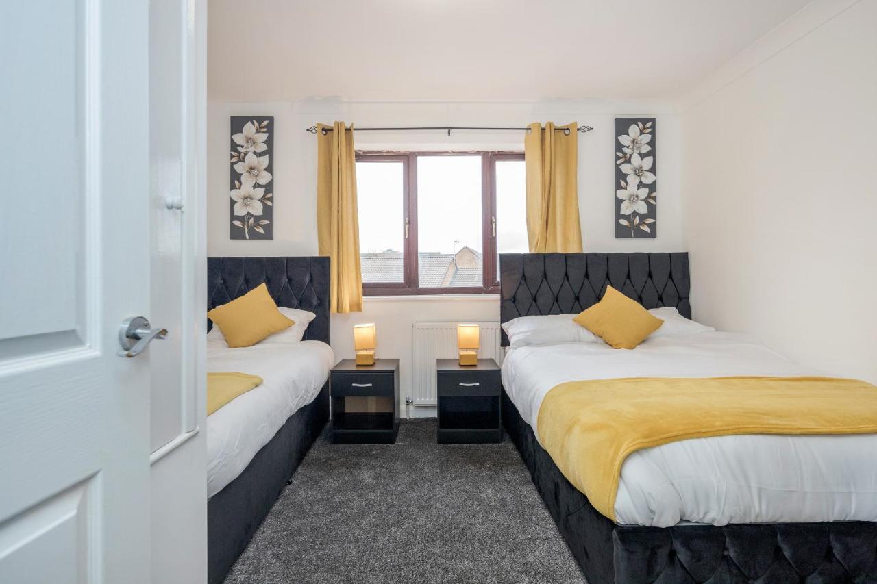 Lovely House In Dagenham / Barking With Free Parking, Wifi & Garden Εξωτερικό φωτογραφία