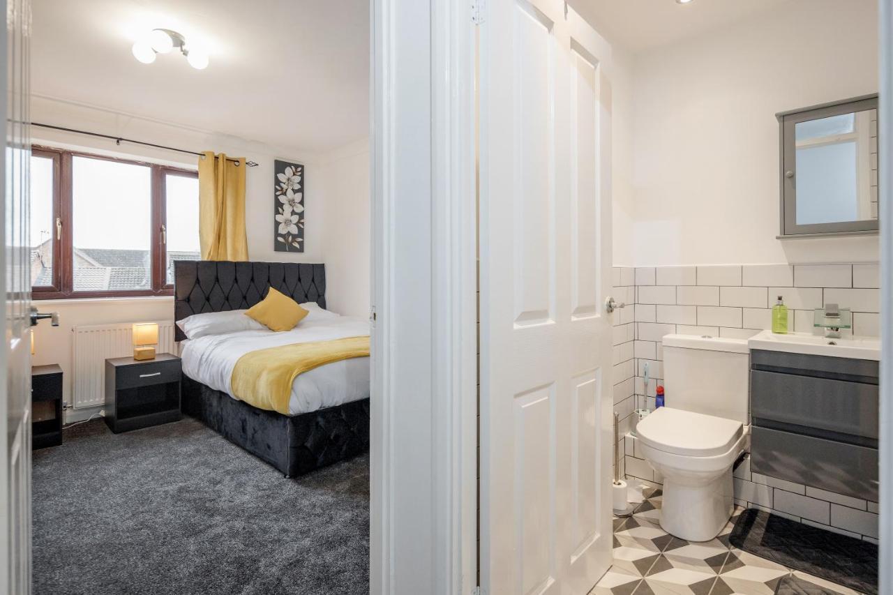 Lovely House In Dagenham / Barking With Free Parking, Wifi & Garden Εξωτερικό φωτογραφία